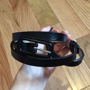 The Limited Black skinny adjustable leather belt